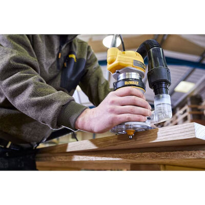 Dewalt D26200 900W 8mm Professional Plunge Router - 2