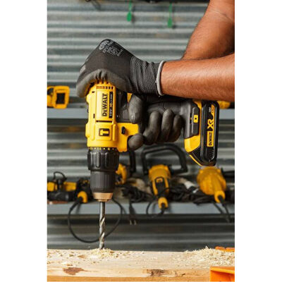 Dewalt DCD776D2.QW 18V 2.0Ah Li-Ion Cordless Hammer Drill Set - 2