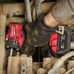 Milwaukee Compact Impact Wrench 339Nm (Without Battery) - 3