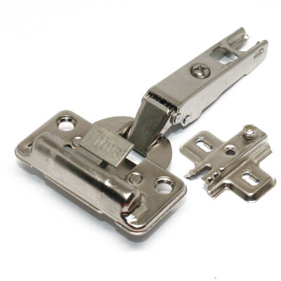 Titus Soft-Close Straight Hinge with Slide-On Mounting Plate - 1
